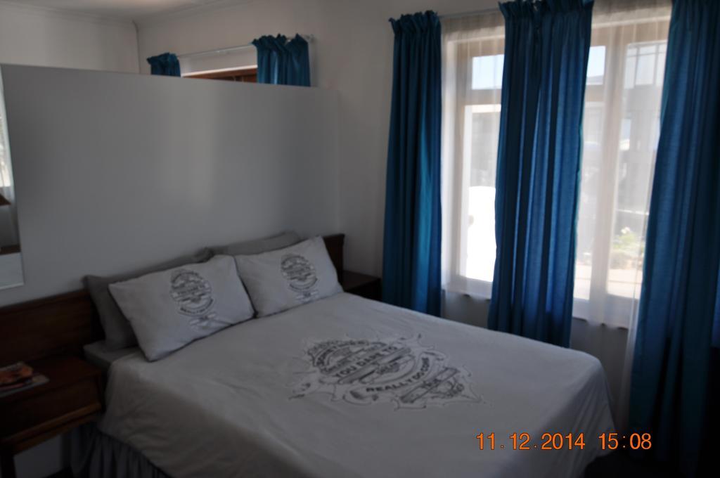 Backpacker Apartments Plettenbergbaai Kamer foto