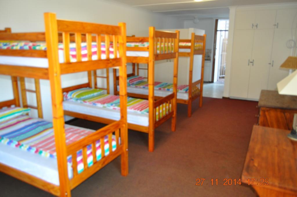 Backpacker Apartments Plettenbergbaai Kamer foto